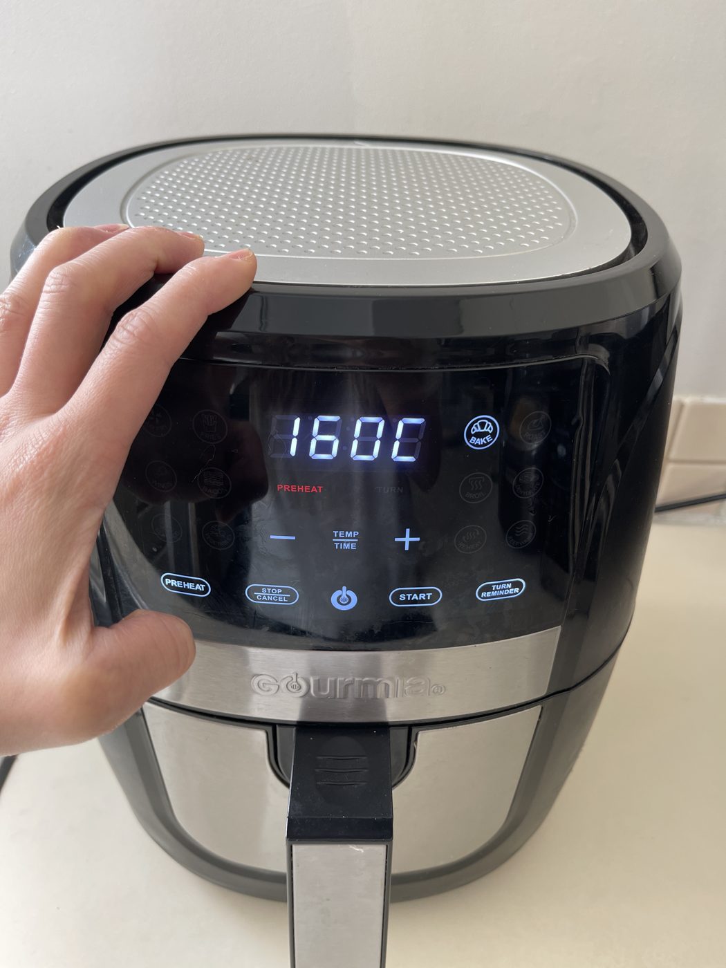Air fryer display reading 160C